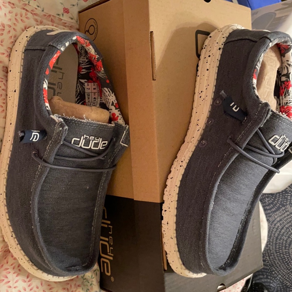 Hey Dude’s 8 men’s
